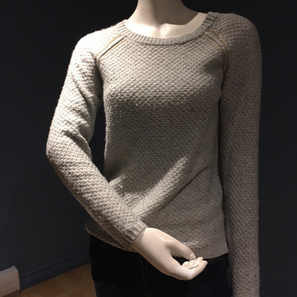 RW &CO sweater